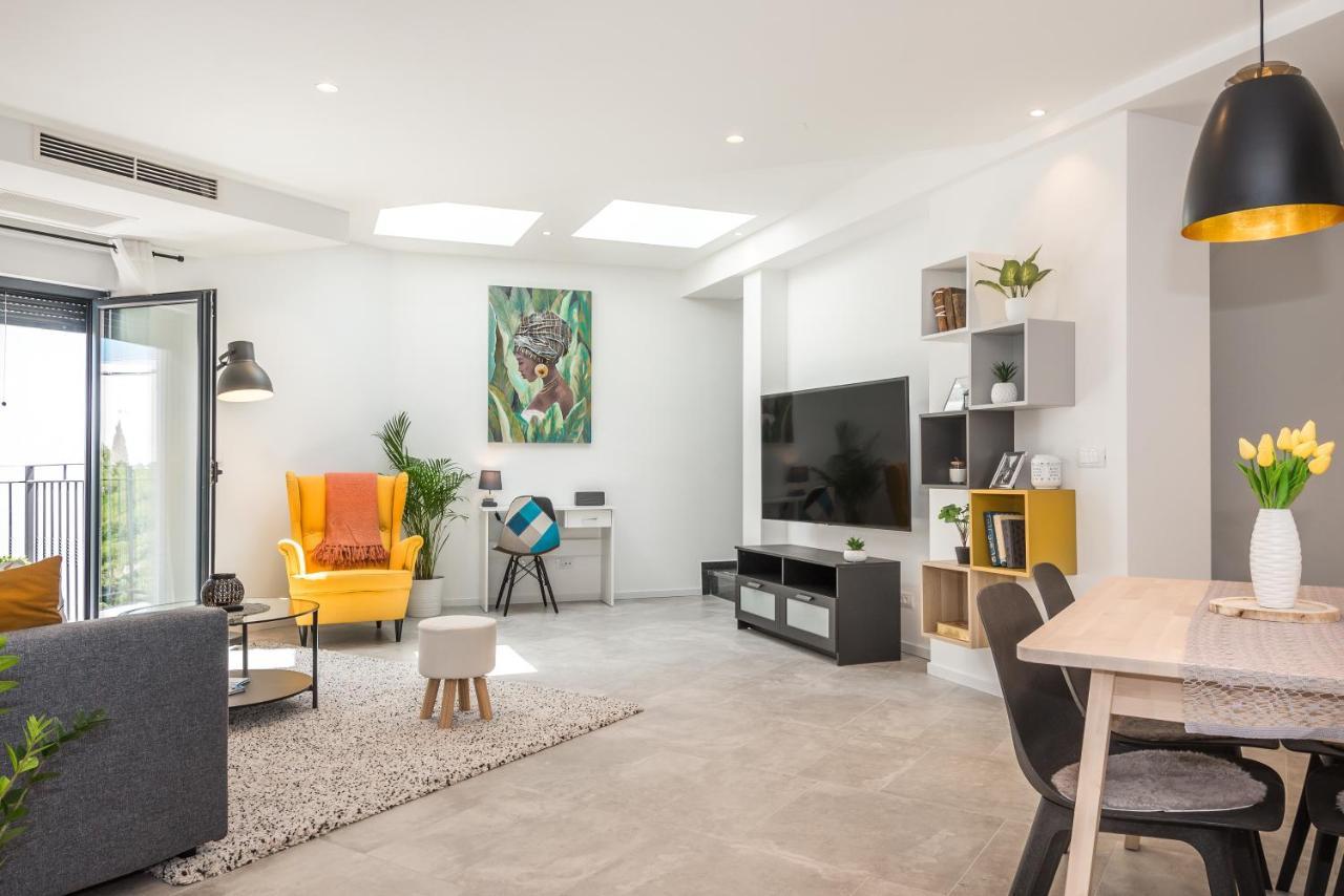Luxury Azalea Apartment *